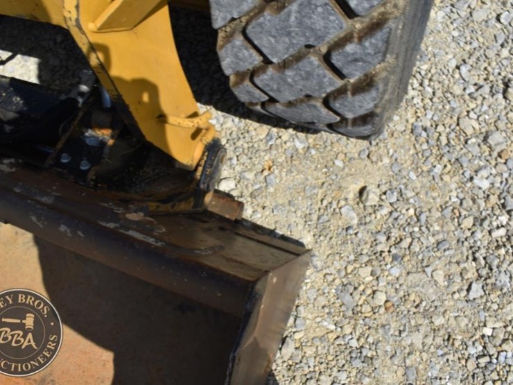 2021-caterpillar-272d3-image-22
