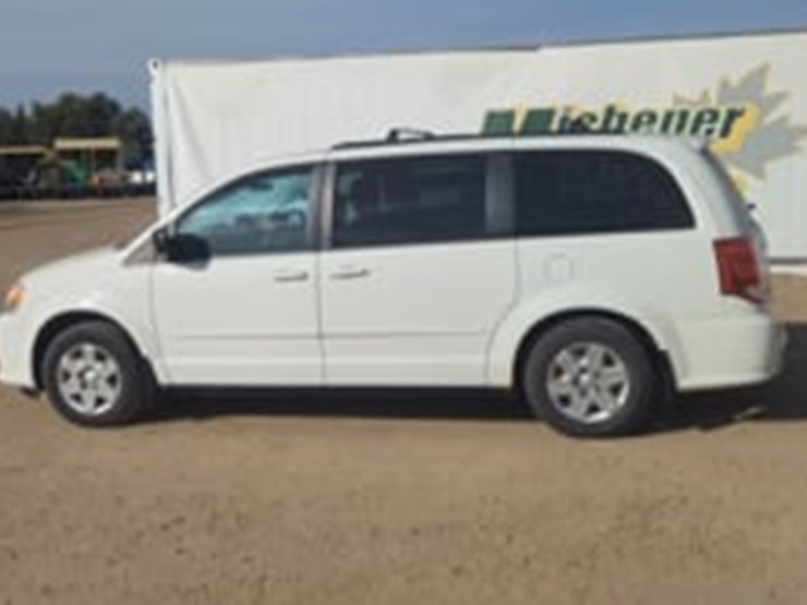 2012-dodge-grand-caravan-se-image-5