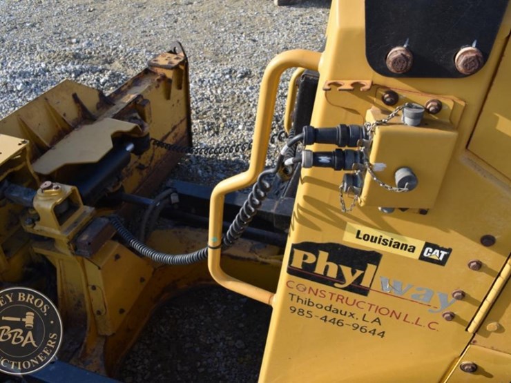 2020-caterpillar-d6n-lgp-image-12