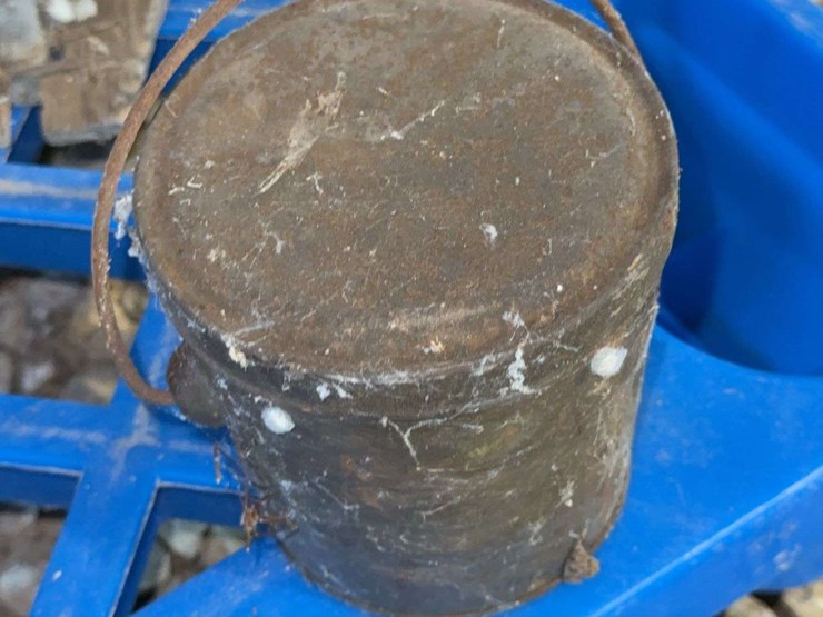 primitive-lot.-egg-crate,-old-wash-tub,-crock-jug,-&-more-image-5