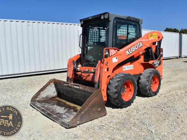 2017-kubota-ssv65-image-56