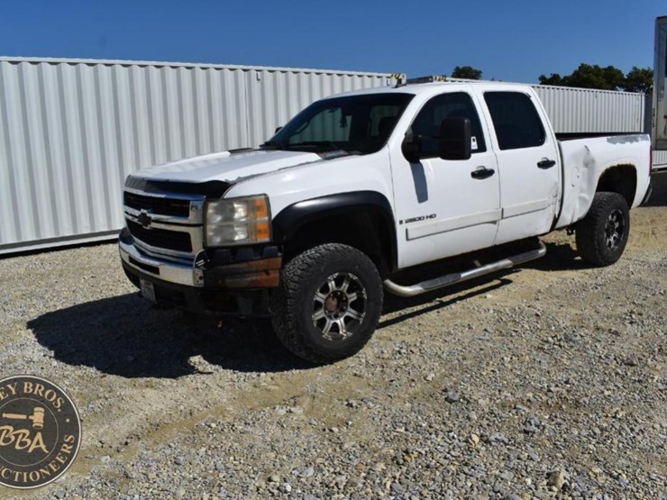 2007-chevrolet-silverado-2500hd-image-1