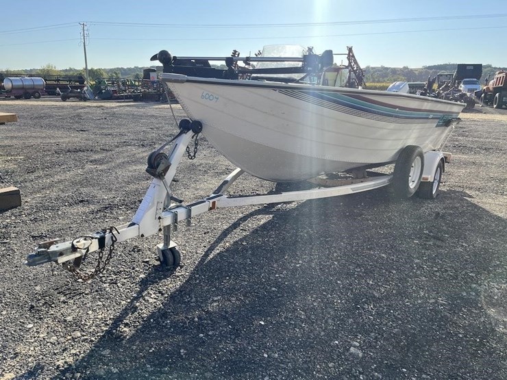 1994-lowe-1720-fishing-boat-image-1