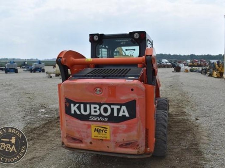 2017-kubota-ssv65-image-17