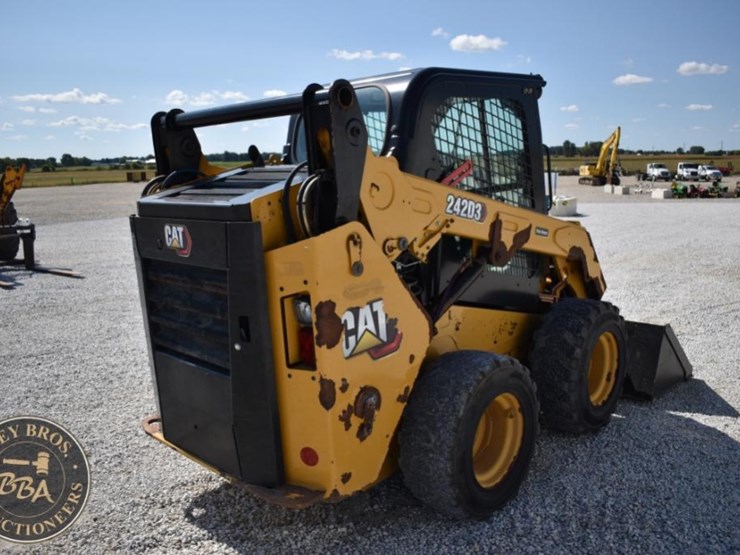 2019-caterpillar-242d3-image-20