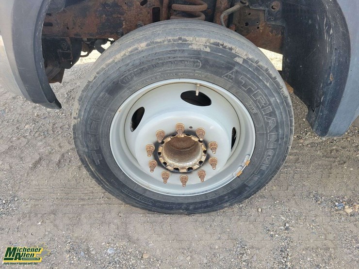 2006-ford-f550-image-26