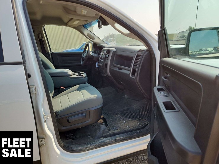 2016-ram-tradesman-image-14