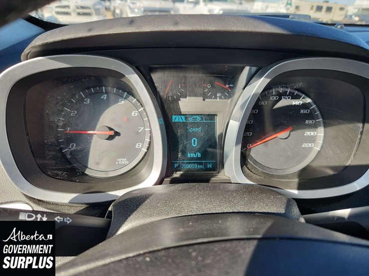 2015-chevrolet-equinox-lt-image-7