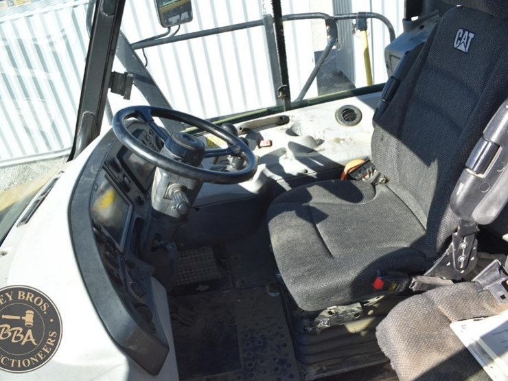2011-caterpillar-740b-image-8