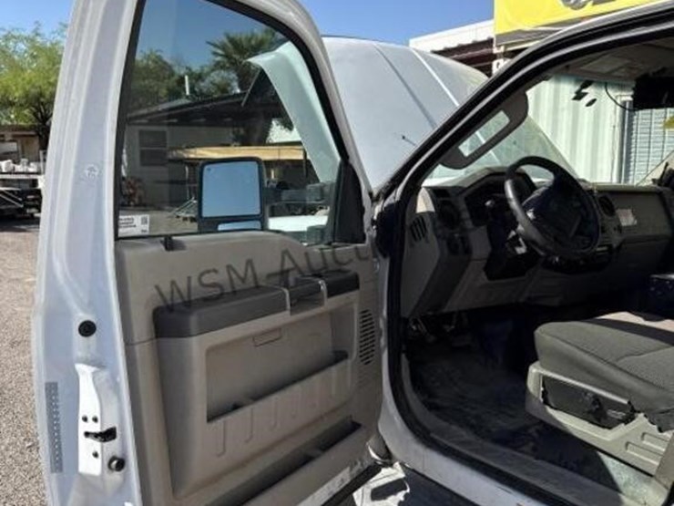 2008-ford-f550-image-27