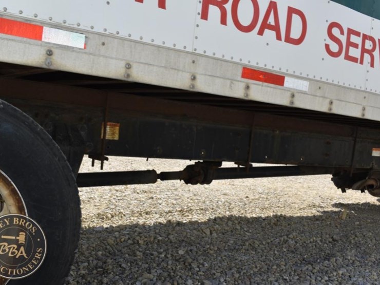 2009-freightliner-business-class-m2-106-image-31