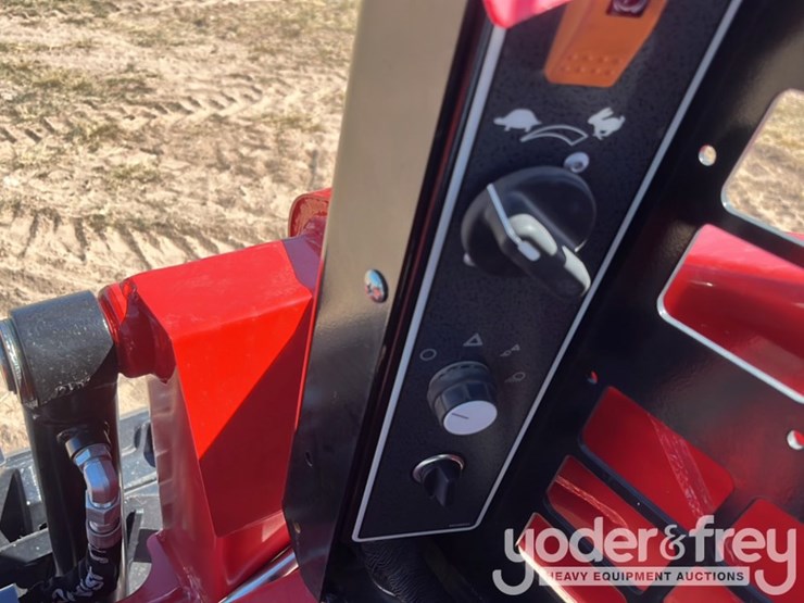2023-manitou-1050rt-image-13