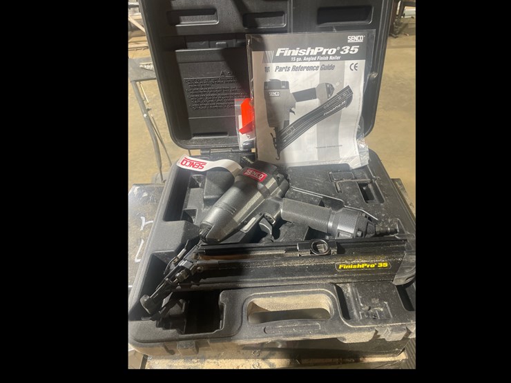 #67-•-senco-finishpro-35-15ga-angled-finish-nailer-image-1