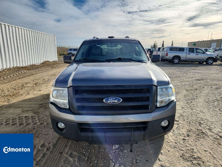 2011-ford-expedition-image-25