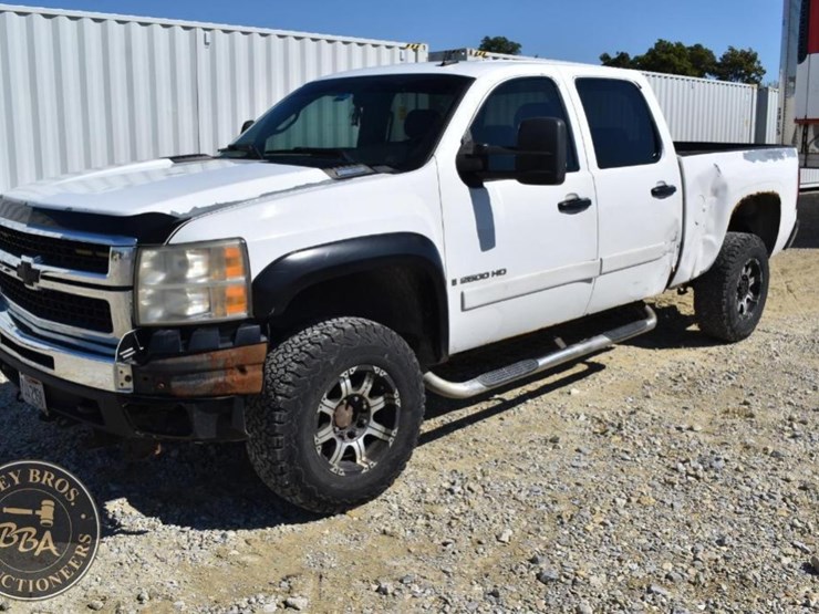 2007-chevrolet-silverado-2500hd-image-18