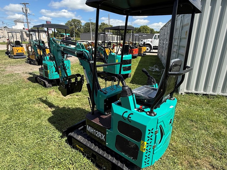 #611-•-2025-cfg-industrial-mh12rx-hydraulic-track-type-mini-excavator-image-16