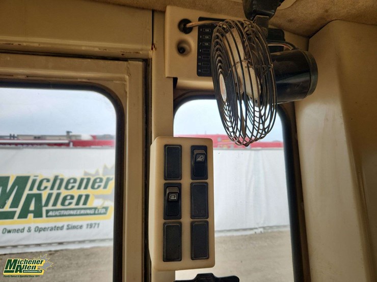 2007-caterpillar-140h-image-16