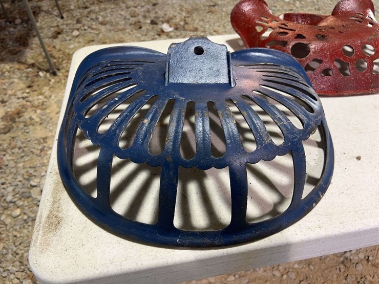 (3)-cast-iron-seats-image-16