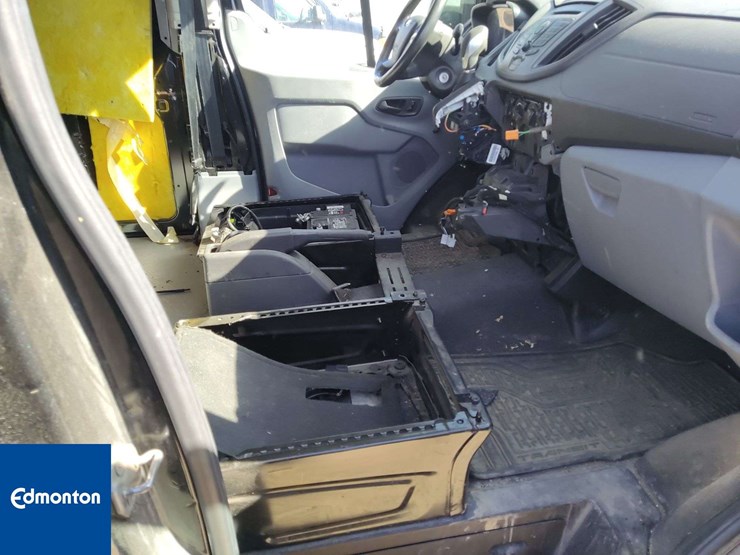 2015-ford-transit-image-21