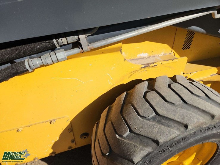 deere-326e-image-33
