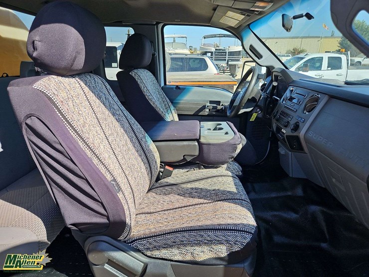 2011-ford-f550-image-17