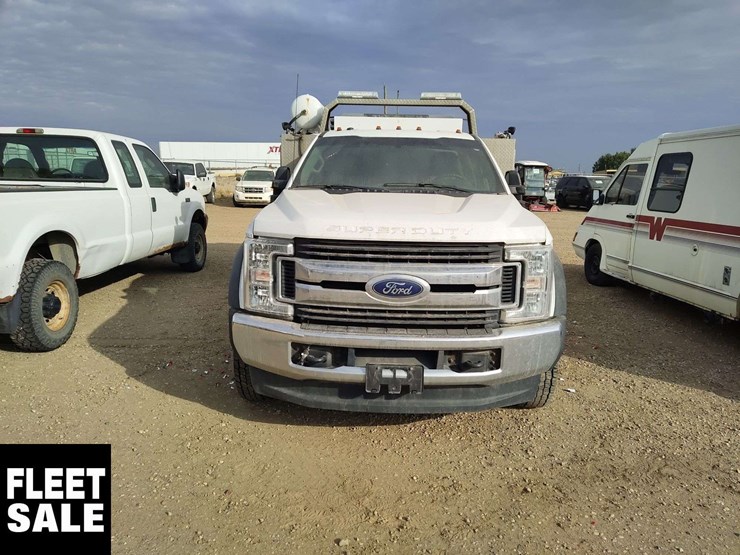 2018-ford-f550-image-24