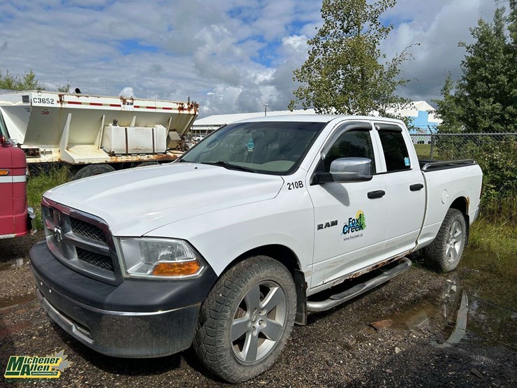 2010-dodge-ram-1500-image-4