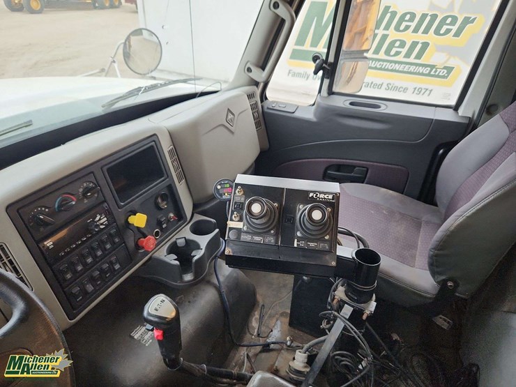 2016-international-workstar-7600-image-19