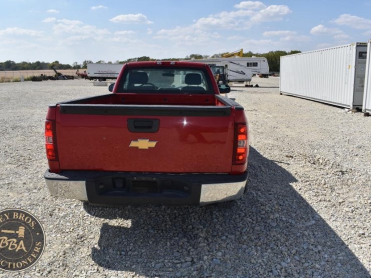 2010-chevrolet-silverado-1500-image-5