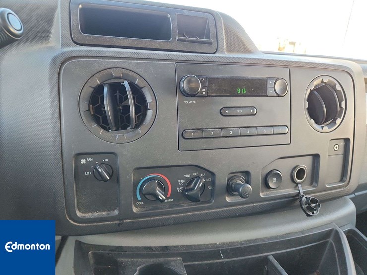 2012-ford-cargo-image-20