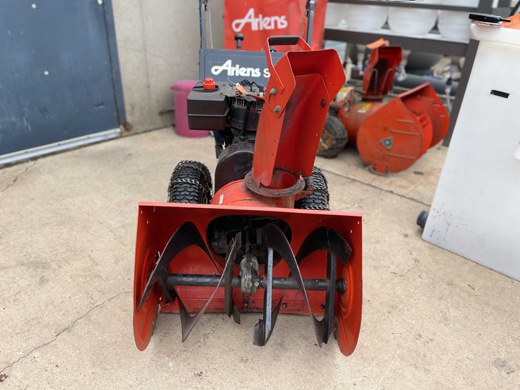 #3102-•-ariens-snowblower-(o3)-image-2