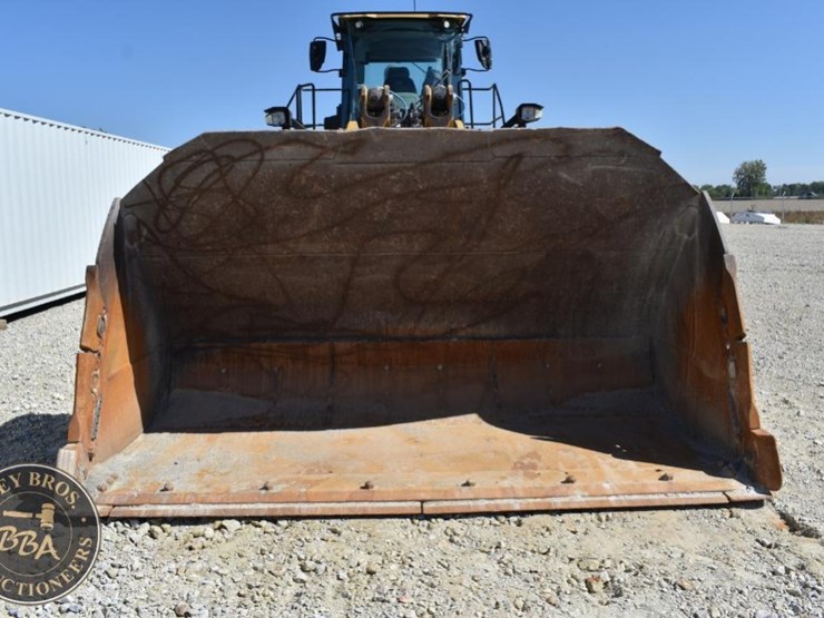 2016-caterpillar-982m-image-56