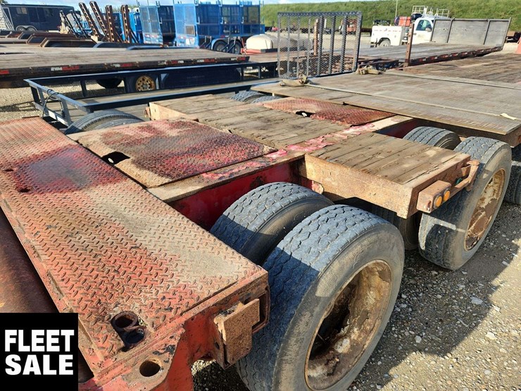 2008-manac-tri/a-step-deck-trailer-image-10
