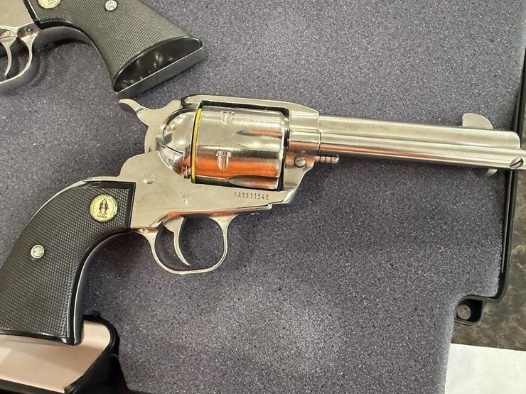 (2)-ruger-new-vaquero-357-mag-cal-pistols-image-3