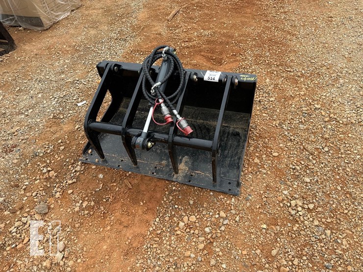 mini-skid-steer-grapple-bucket-attachment-image-1