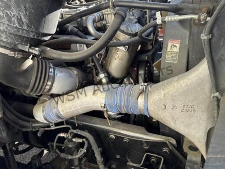 2005-freightliner-m2-f/b-image-15