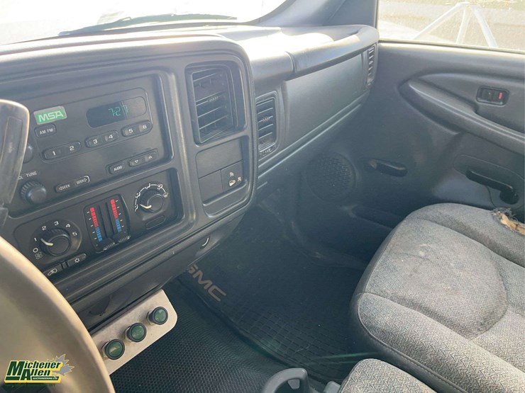 2006-chevrolet-silverado-3500-image-13