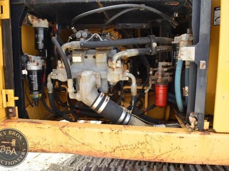 2018-deere-210g-lc-image-53