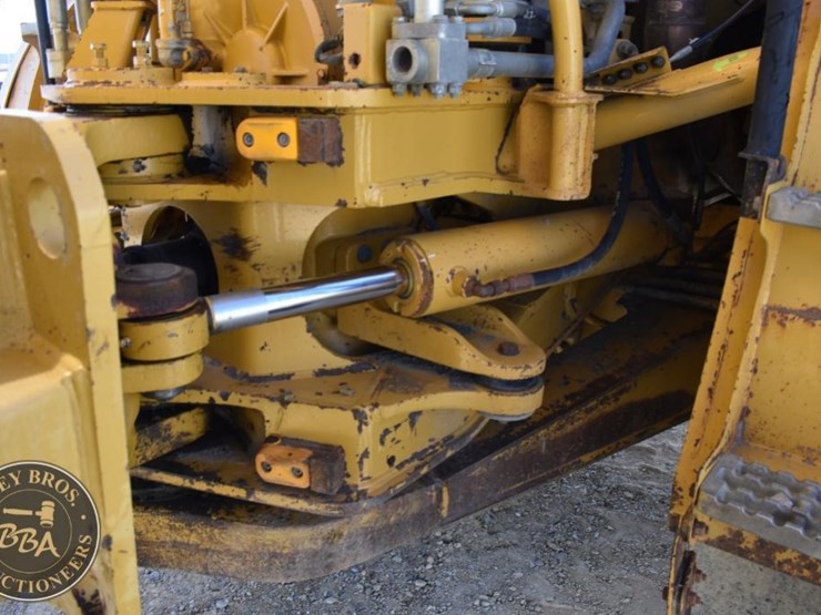 2011-caterpillar-740b-image-47
