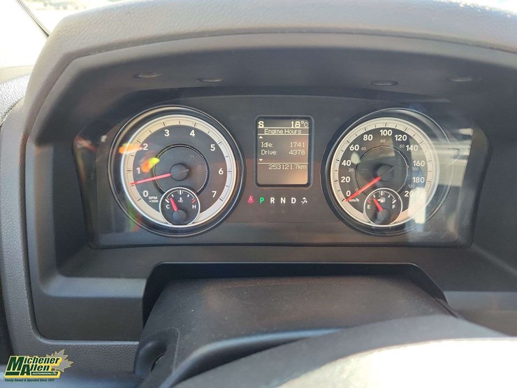 2015-ram-tradesman-image-9