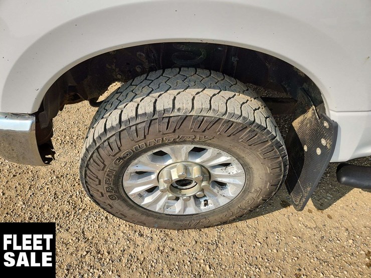 2021-ford-f250-image-24