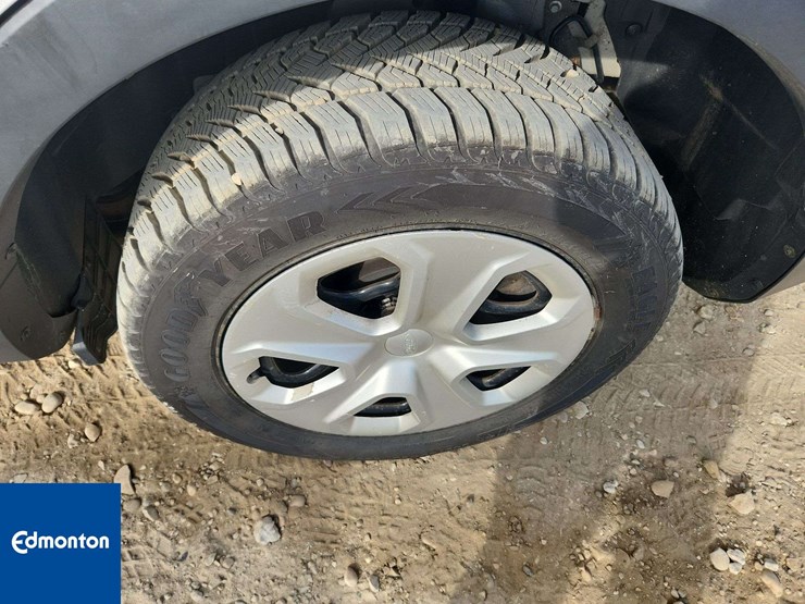 2013-ford-explorer-image-30