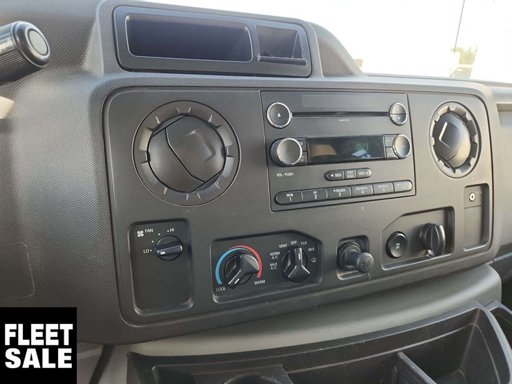 2012-ford-cargo-image-11
