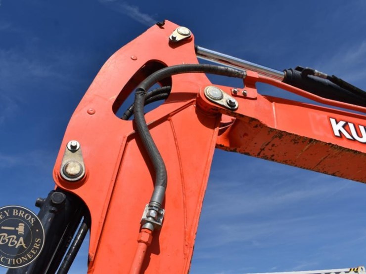 2017-kubota-kx057-4-image-47