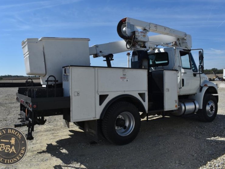 2012-international-durastar-4300-image-19