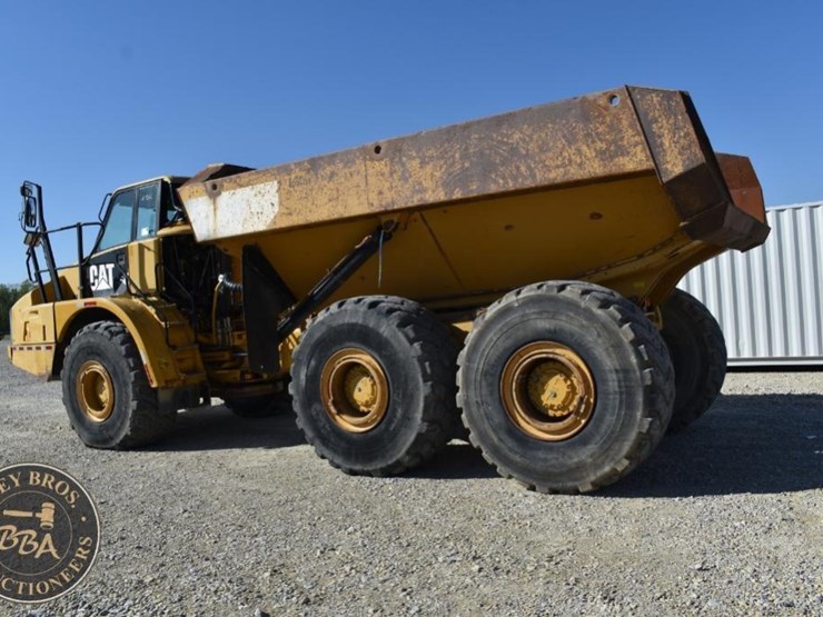 2011-caterpillar-740b-image-25