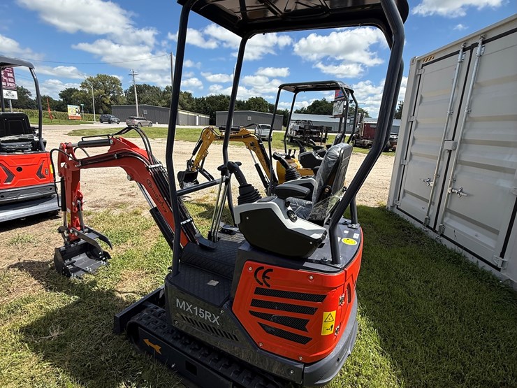 #602-•-2025-cfg-industrial-mx15r-hydraulic-track-type-mini-excavator-image-14
