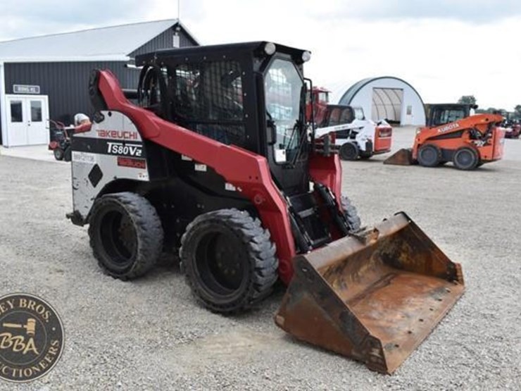 2016-takeuchi-ts80v2-image-13