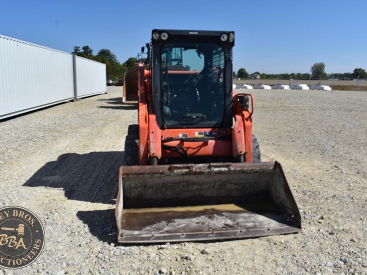 2017-kubota-ssv65-image-68