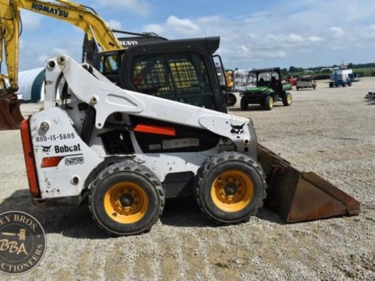 2017-bobcat-s570-image-19
